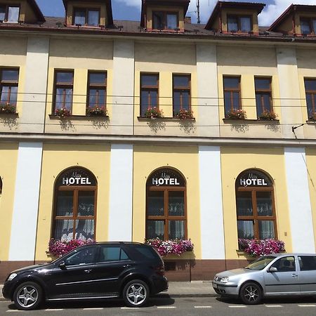 Hotel Max Simek Ostrava Bagian luar foto