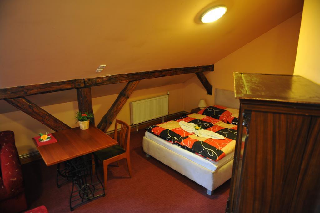 Hotel Max Simek Ostrava Bagian luar foto