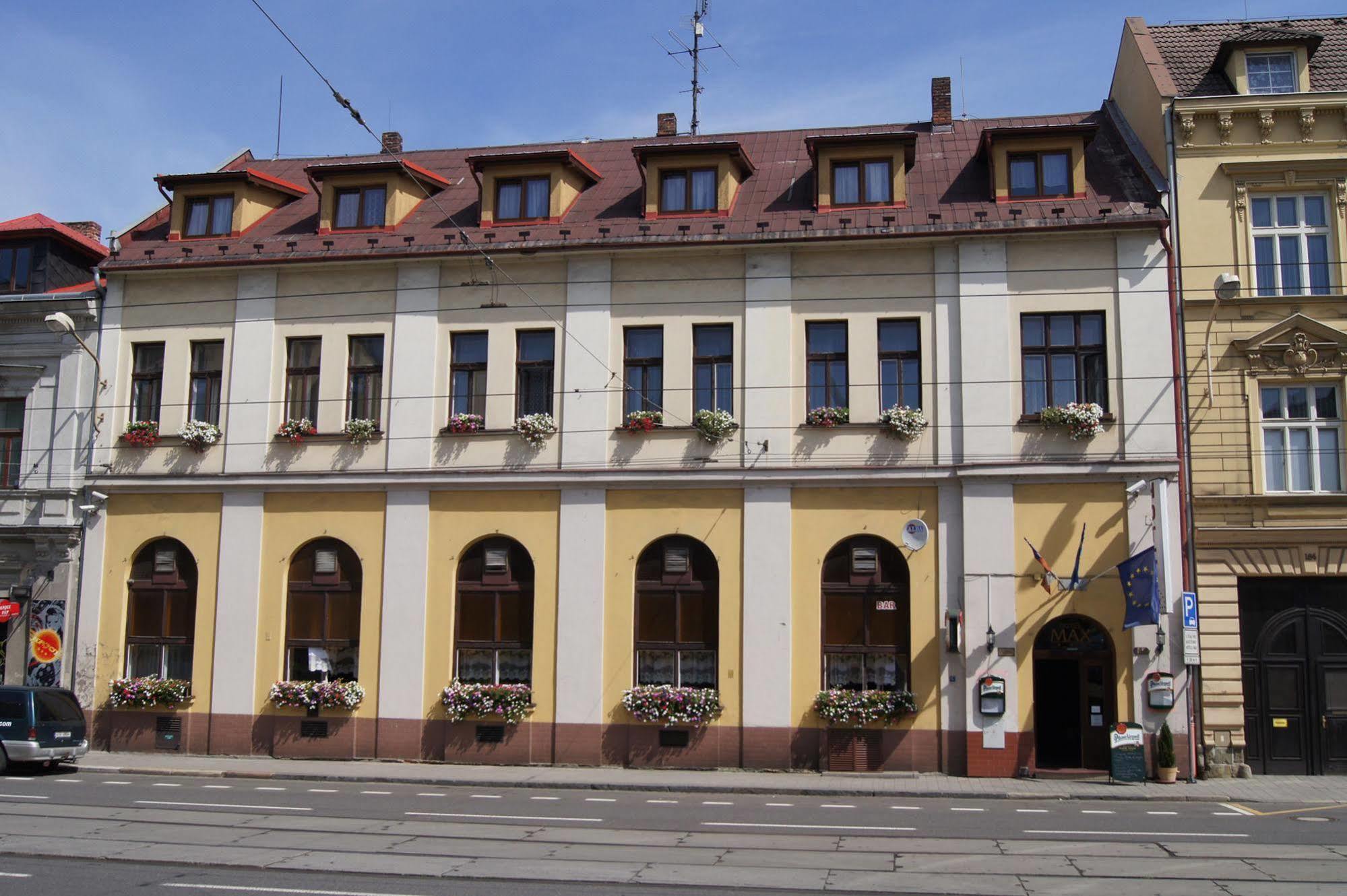 Hotel Max Simek Ostrava Bagian luar foto